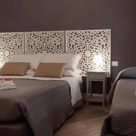 Real Giardinetto A Toledo Hotel Naples Exterior photo